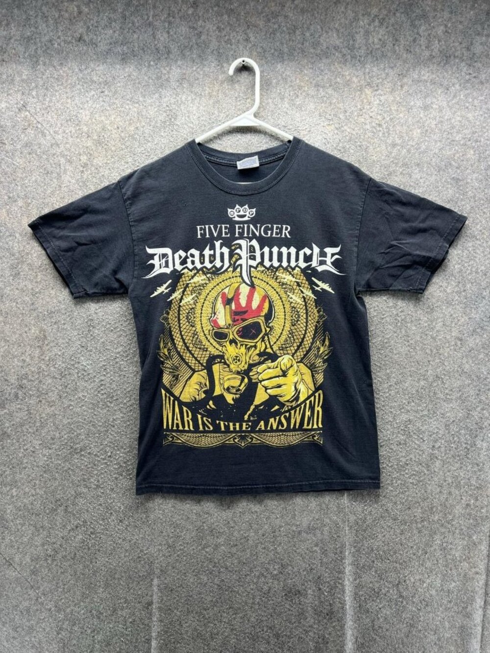 Hanes Shirt Mens Medium Black Five Finger Death Punch War Is The Answer Tee